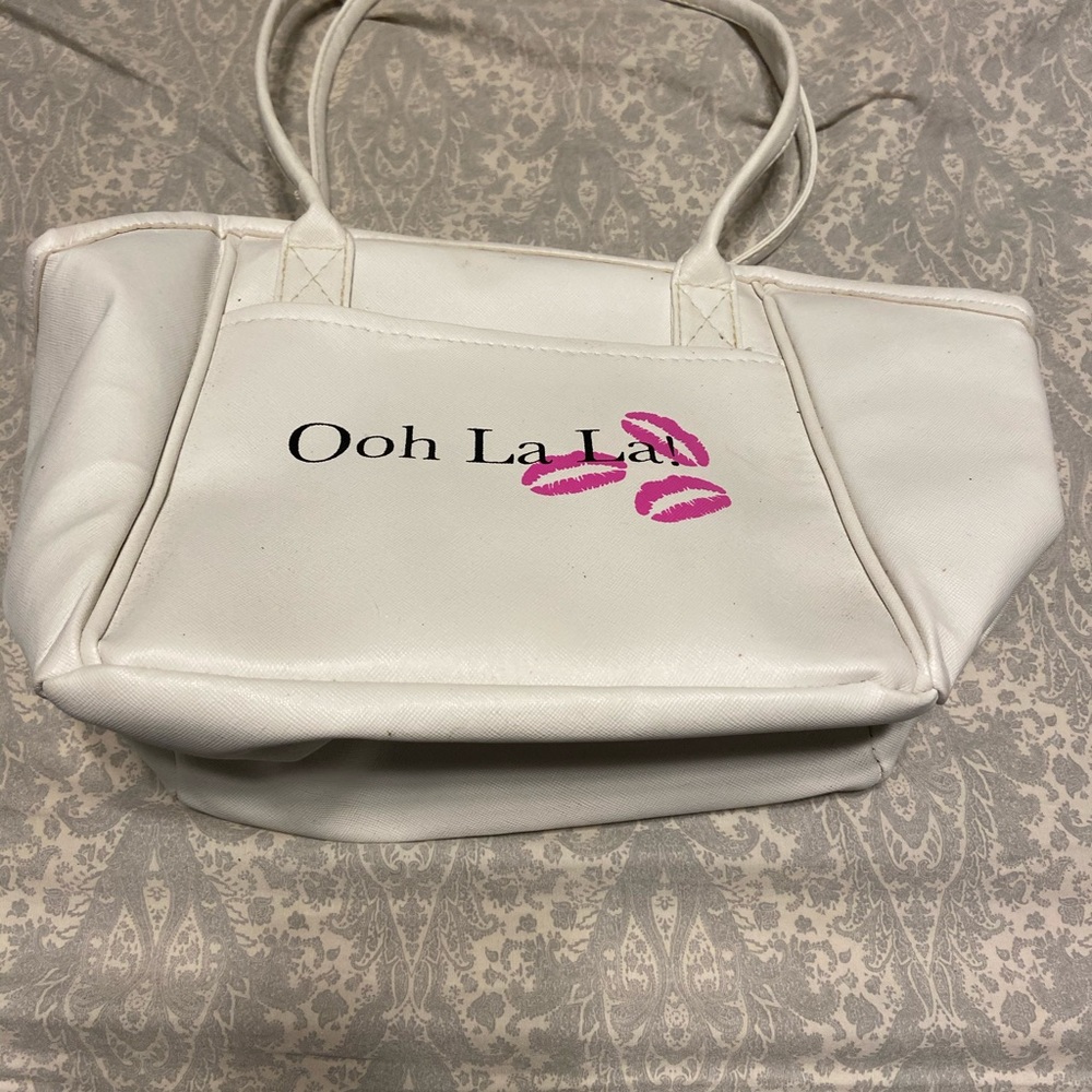 Hand bag